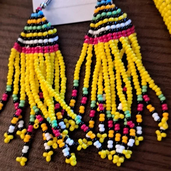Authentic African Necklace Set - Picture 6 of 9